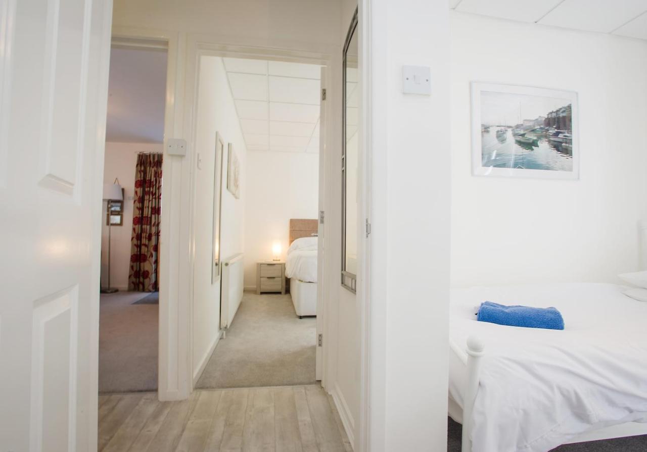 Harbour Apartment At 6 Dolphin Court With Parking Brixham Eksteriør bilde