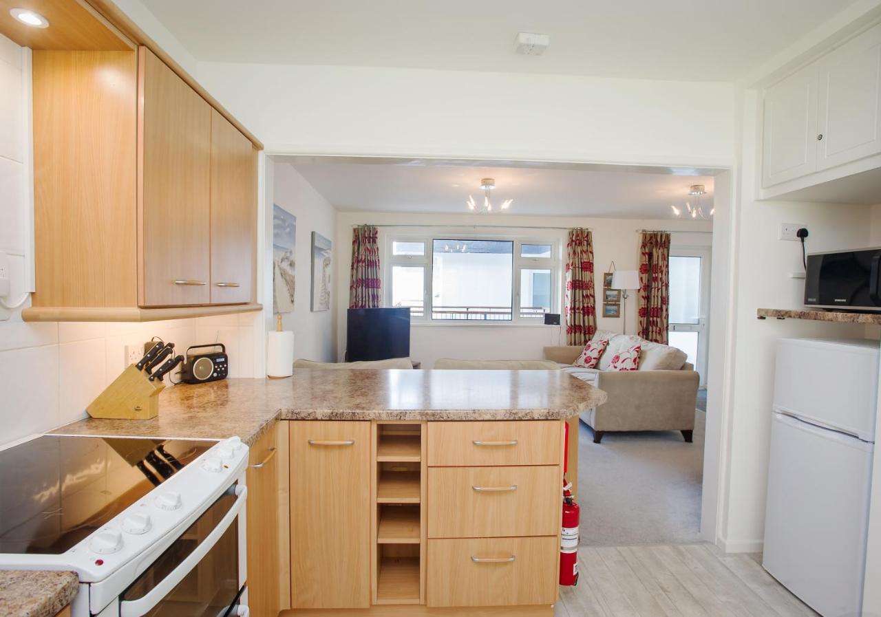 Harbour Apartment At 6 Dolphin Court With Parking Brixham Eksteriør bilde